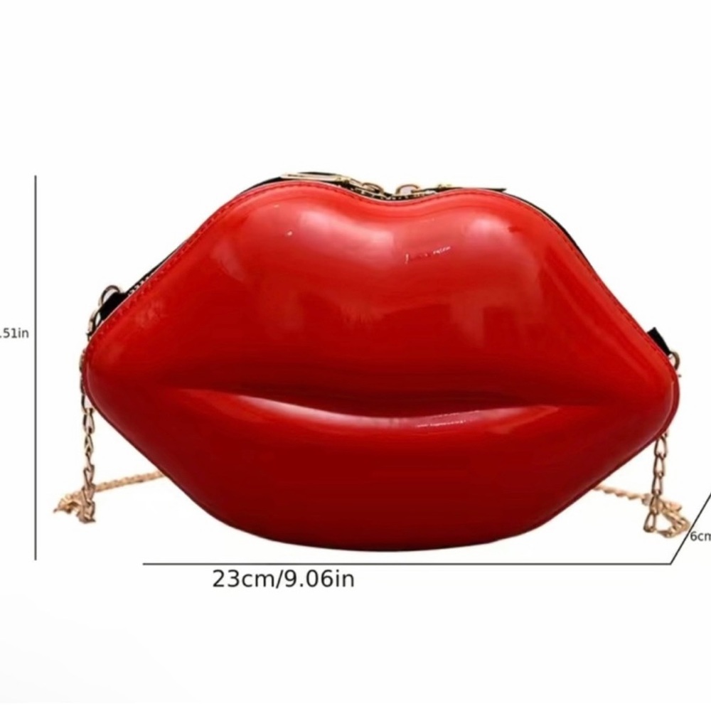 Red lips crossbody